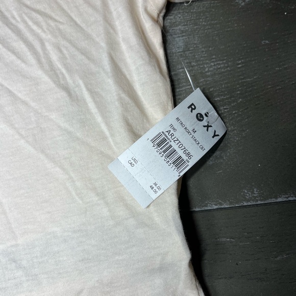 Roxy Beige Boxy Crop Top Ladies Medium NWT - Picture 4 of 5